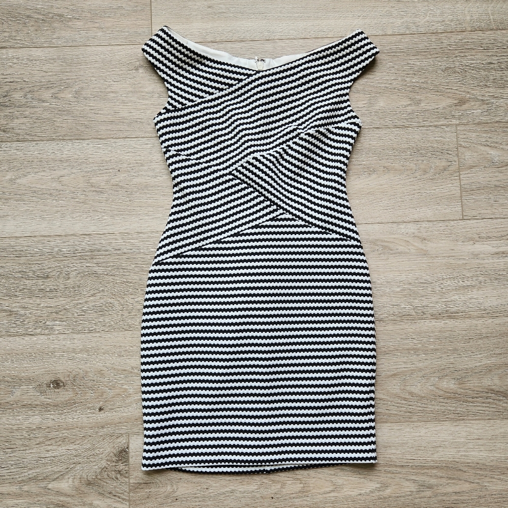 Guess Black and White Striped Dress Womens 2 Off Shoulder Bodycon Retro